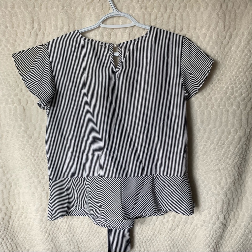Blouse ⭐️ - Picture 2 of 3